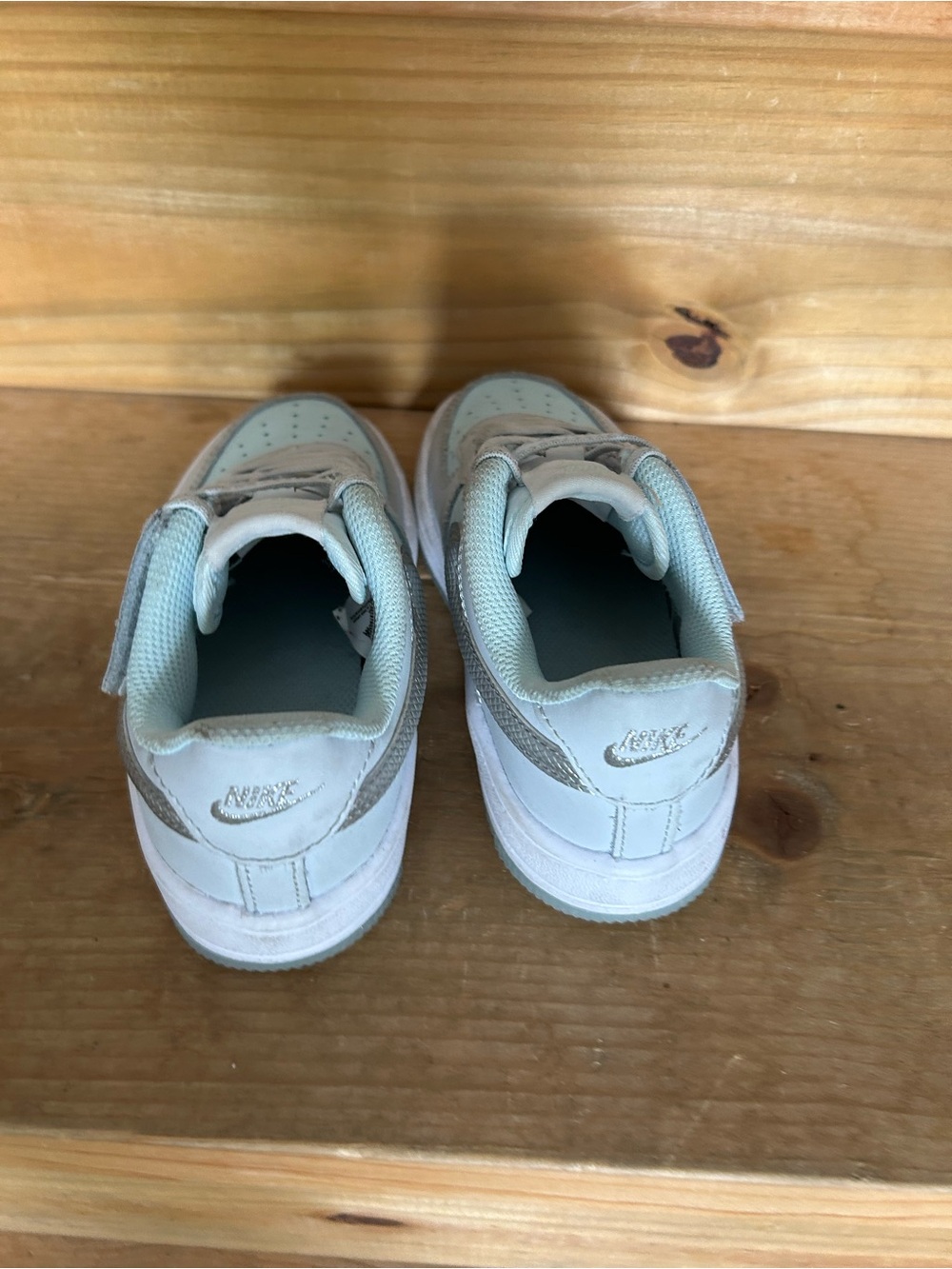 Nike Air Force 1 Low Girl Sneakers - Picture 6 of 7